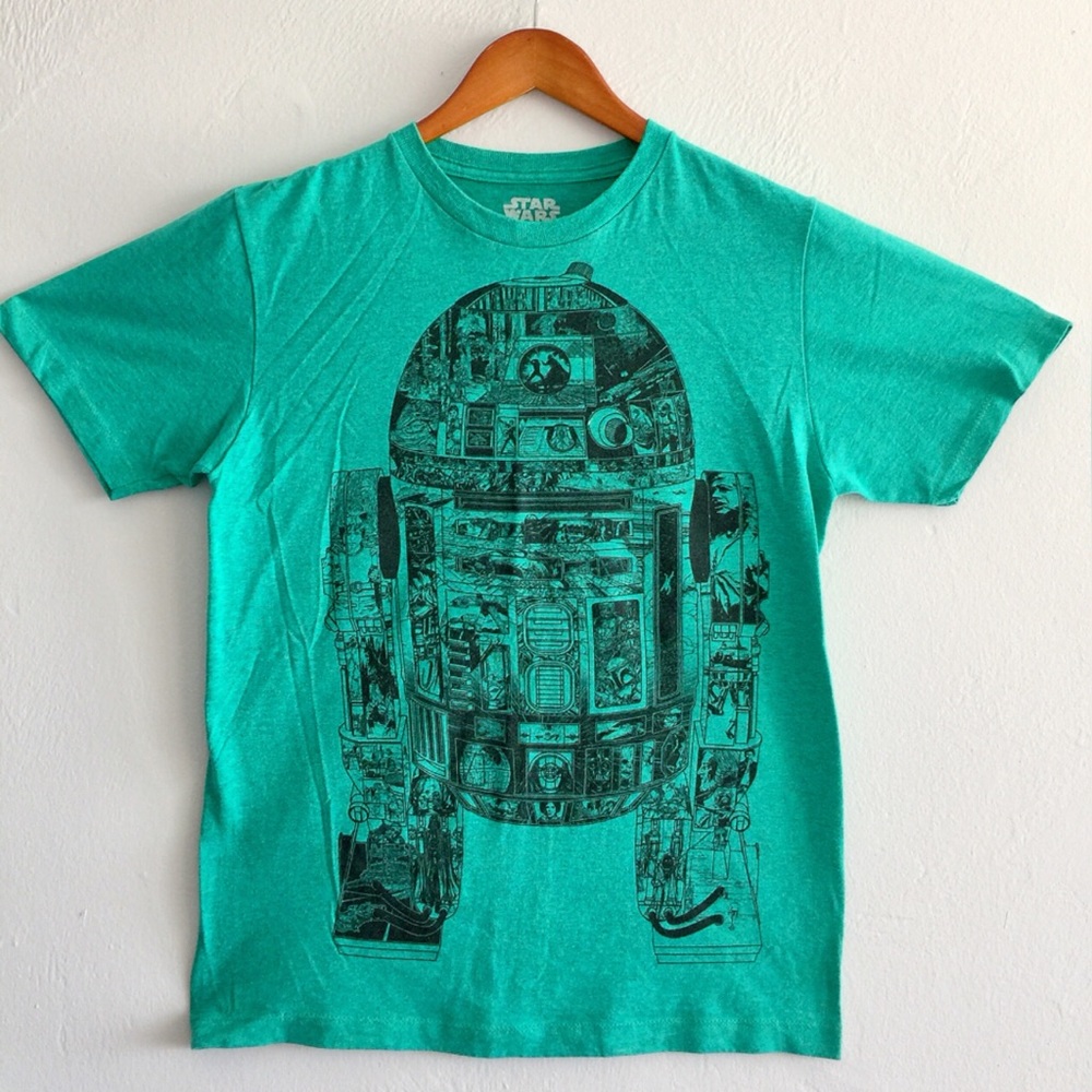 ✨STAR WARS T-Shirt featuring R2D2 art - Size S✨